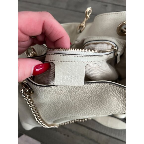 GUCCI Pebbled Calfskin Medium Soho Chain Shoulder Bag Off White Ivory - Picture 16 of 16